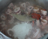Foto del paso 3 de la receta: Chipirones en salsa marinera