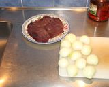 Foto del paso 1 de la receta Bifes de hígado encebollados, con arroz