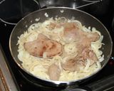 Foto del paso 3 de la receta Bifes de hígado encebollados, con arroz