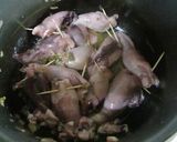Foto del paso 5 de la receta: Calamares rellenos de atún en salsa de cava