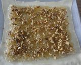 Foto del paso 2 de la receta: Coca de cabello de ángel, nueces y ciruelas