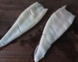 Foto del paso 2 de la receta: Calamares a la plancha con aliño de albahaca