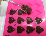 Foto del paso 3 de la receta: Dulces corazones de chocolate