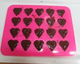 Foto del paso 4 de la receta: Dulces corazones de chocolate