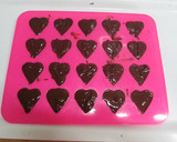 Foto del paso 4 de la receta: Dulces corazones de chocolate