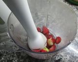 Foto del paso 6 de la receta: Corazón de bizcocho diet con puré de fresas
