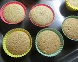 Foto del paso 5 de la receta: Magdalenas diet al caramelo