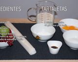 Foto del paso 1 de la receta: Tartaletas de hojaldre, fruta en base de crema pastelera y nata montada