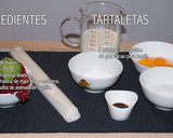 Foto del paso 1 de la receta: Tartaletas de hojaldre, fruta en base de crema pastelera y nata montada