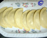 Foto del paso 5 de la receta: Empanadillas de mejillones en escabeche y queso de Burgos