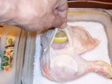Trasero de pollo a la sal gruesa