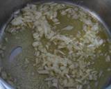 Foto del paso 2 de la receta Risotto de puntillas de calamar con mantequilla de ajo