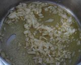 Foto del paso 2 de la receta: Risotto de puntillas de calamar con mantequilla de ajo