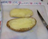 Foto del paso 5 de la receta: Papas rellenas con paleta y queso