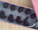 Foto del paso 4 de la receta: Conejo de Pascua de chocolate y huevos de chocolate