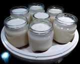 Foto del paso 3 de la receta: Yogur casero con mermelada (en yogurtera)