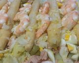 Foto del paso 2 de la receta: Ensalada variada con patatas y langostinos
