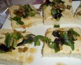 Foto del paso 2 de la receta: Canapés de hummus, pipas y aliño de higo
