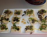Foto del paso 3 de la receta: Canapés de hummus, pipas y aliño de higo