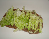 Foto del paso 1 de la receta: Bocadillo de pavo, brie y mermelada