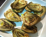 Foto del paso 3 de la receta: Alcachofas asadas con aliño de mostaza
