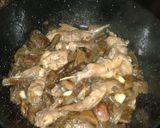 Foto del paso 5 de la receta: Conejo de campo con níscalos