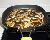 Foto del paso 7 de la receta: Champiñones plancha con picadillo