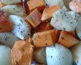 Foto del paso 1 de la receta: POLLO PECHUGAS AL HORNO CON PAPAS CALABAZA Y CEBOLLAS 