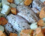 Foto del paso 4 de la receta: POLLO PECHUGAS AL HORNO CON PAPAS CALABAZA Y CEBOLLAS 