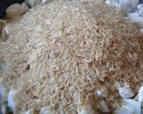 Foto del paso 2 de la receta: Guiso de arroz con pollo y arvejas