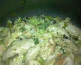 Foto del paso 2 de la receta: Pollo al verdeo sin crema