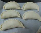 Foto del paso 7 de la receta: Empanadas de salchichas de viena y queso