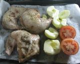 Foto del paso 2 de la receta: Traseros de pollo con tomates y manzanas