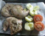 Foto del paso 2 de la receta: Traseros de pollo con tomates y manzanas