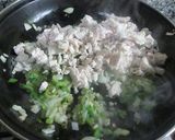 Foto del paso 2 de la receta: Tartita de pollo para papá