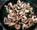Foto del paso 2 de la receta: Espinacas a la crema con salmón ahumado