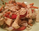 Foto del paso 6 de la receta: Salteado de pollo con verduras, jengibre y semillas