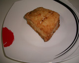 Foto del paso 2 de la receta: Bacalao frito con cebollas y piñones
