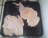 Foto del paso 2 de la receta: Pollo a la plancha con ensalada