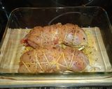Foto del paso 3 de la receta: Rollitos de muslo de pollo rellenos y asados al horno