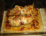 Foto del paso 4 de la receta: Rollitos de muslo de pollo rellenos y asados al horno