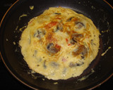Foto del paso 7 de la receta: Tortilla de champiñones y pimiento asado