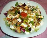 Foto del paso 3 de la receta: Ensalada fresca de pollo, queso y frutos secos