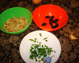 Foto del paso 1 de la receta: Tortilla de nueces, avellanas y pasas