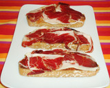 Foto del paso 2 de la receta: Tostada de jamón ibérico