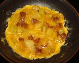 Foto del paso 5 de la receta: Tortilla de patatas y chorizo picante (individual)