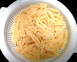 Foto del paso 1 de la receta: Macarrones con atún gratinados