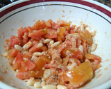 Foto del paso 3 de la receta: Ensalada tibia con tomate corazón de buey (cor de bou) y judías