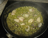 Foto del paso 4 de la receta: Habitas con chipirones