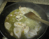 Foto del paso 3 de la receta: Habitas con chipirones